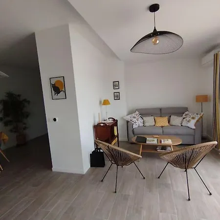 Climatise Au Coeur De La Provence Et Parcs D'attractions 10mn Avignon Apartment *
